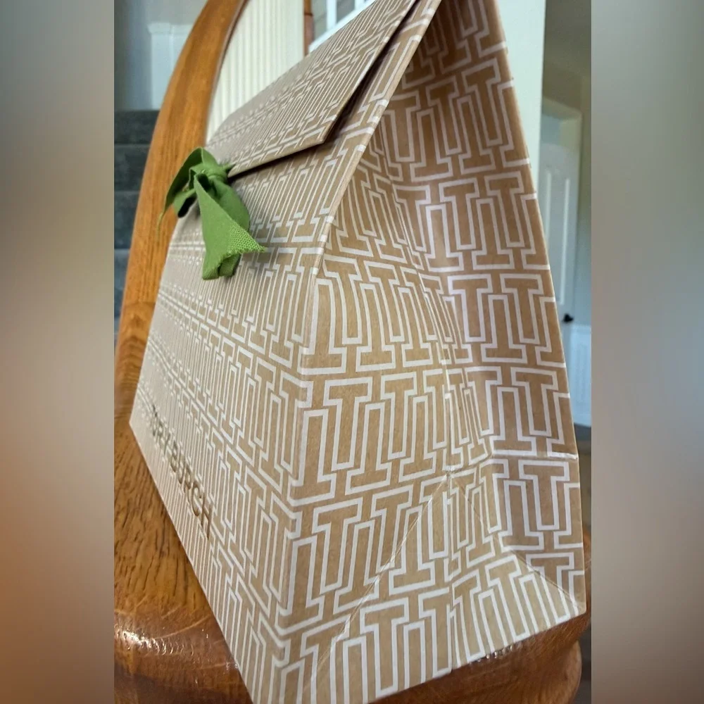 New 2025 season! Tory Burch LARGE gift bag. Newest style tan color, green ribbon